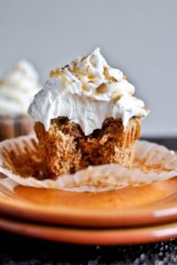 sweet-potato-pie-cupcakes-with-marshmallow-frosting